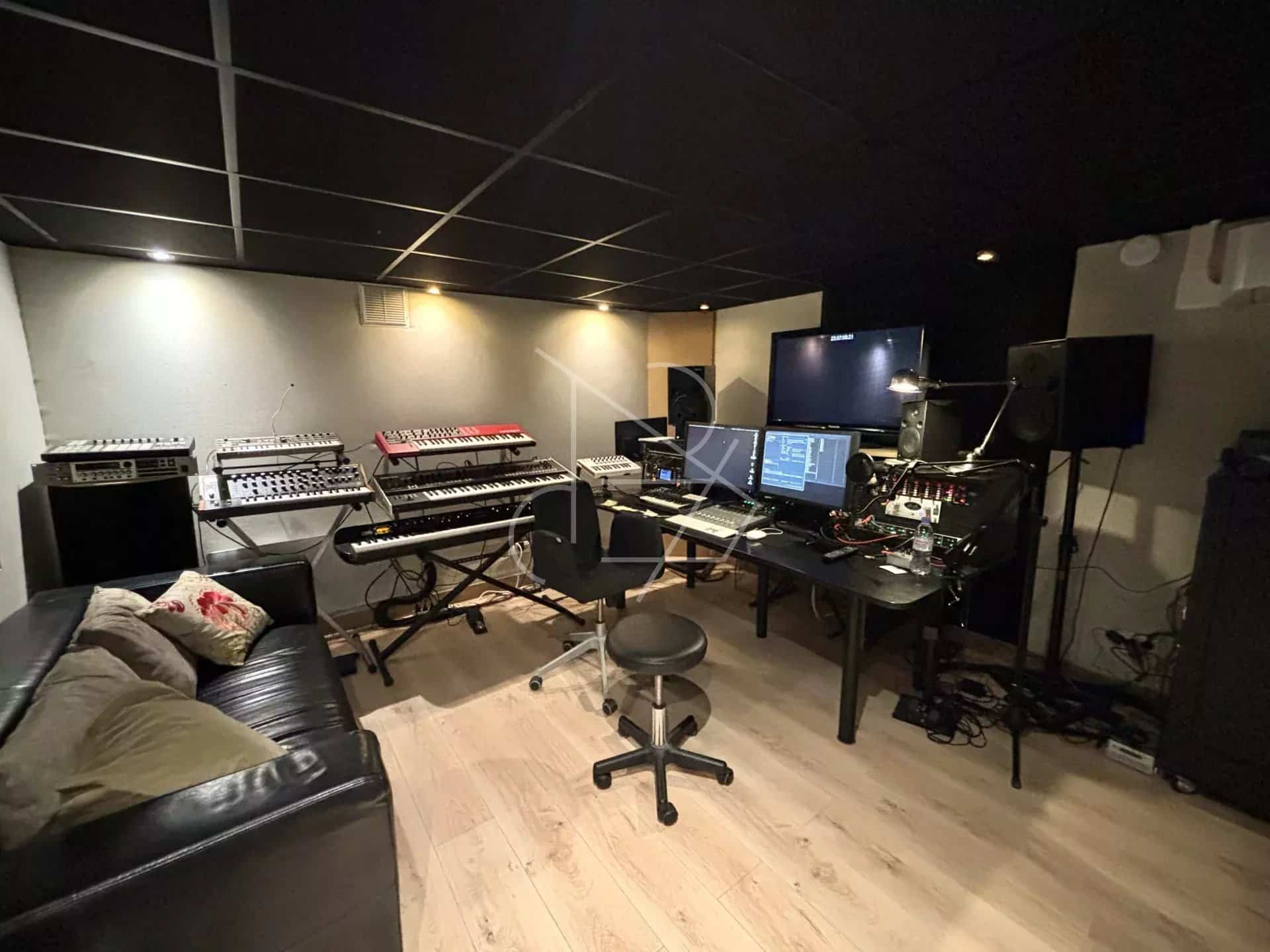 a4d47d1a58faeb237c0f95afde5f8a67_dba387ea95_1920-original-5243